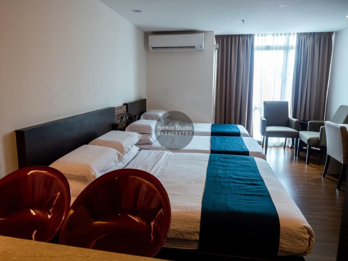 Berkat Studio Hotel Kota Bharu Exterior photo